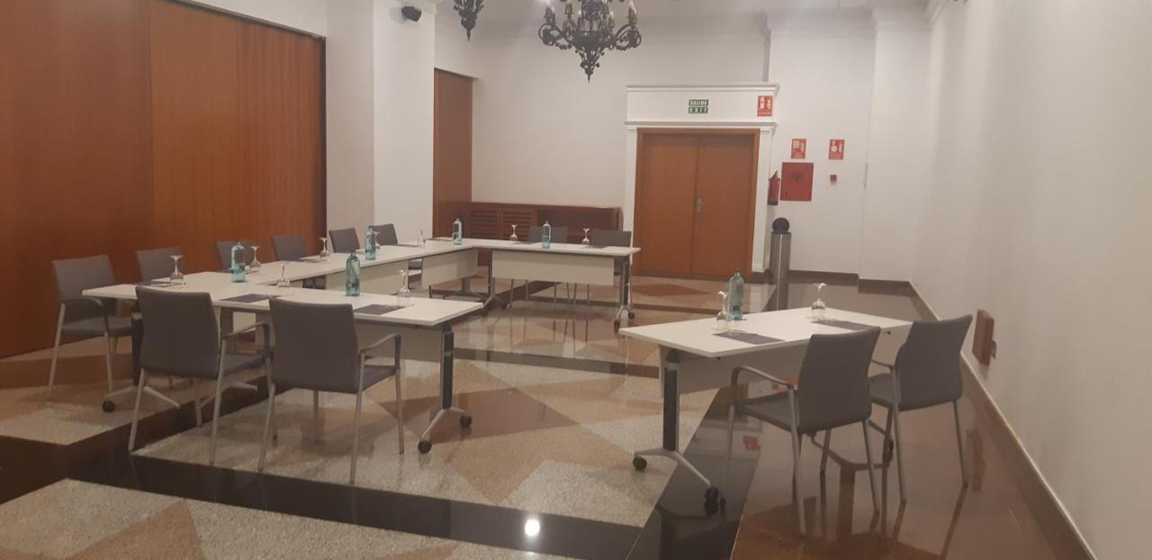 Ilunion Les Corts Spa Барселона Екстериор снимка