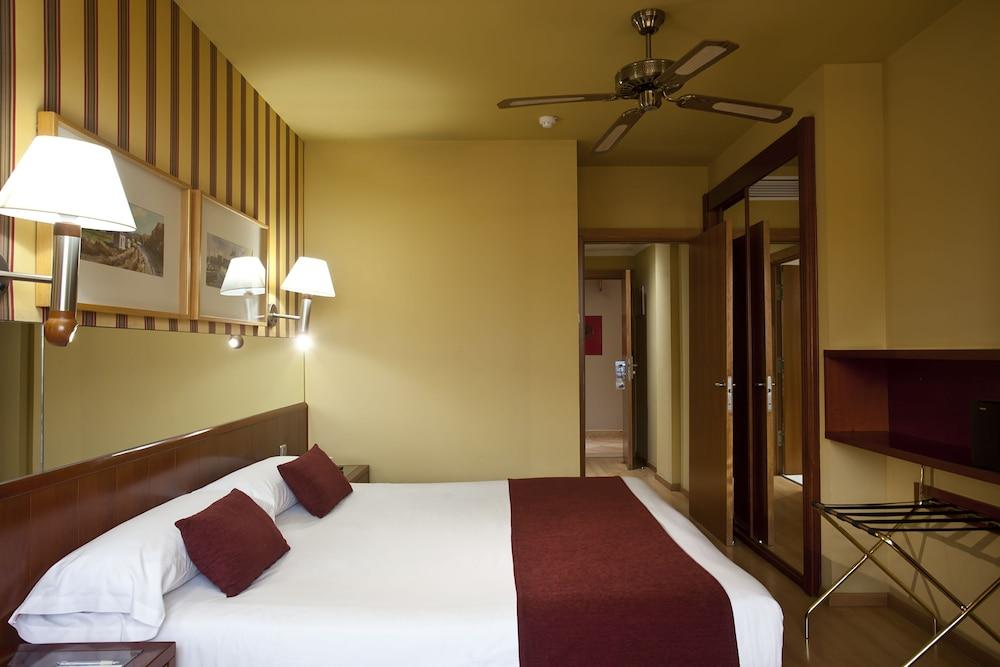 Ilunion Les Corts Spa Барселона Екстериор снимка