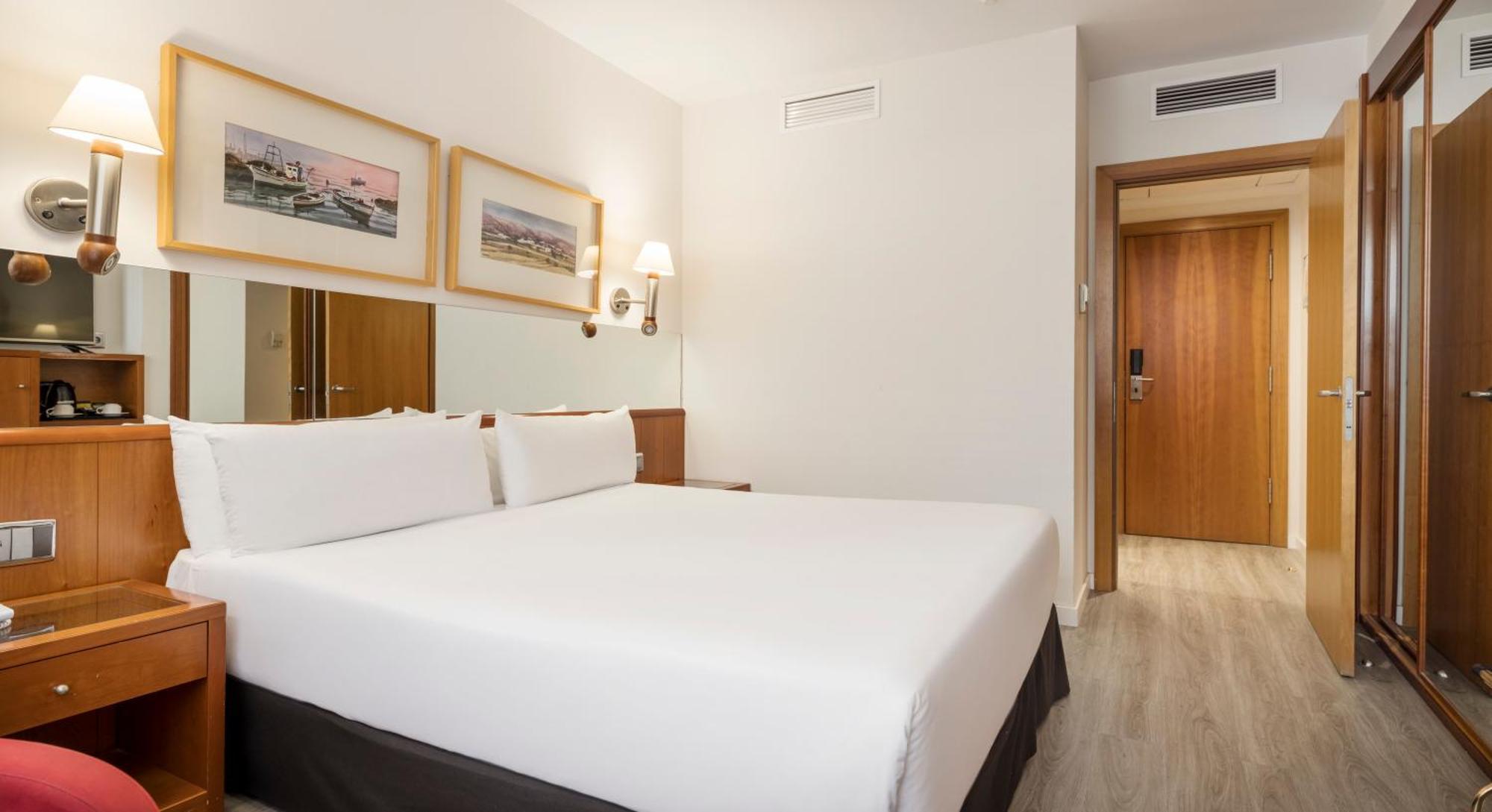 Ilunion Les Corts Spa Барселона Стая снимка