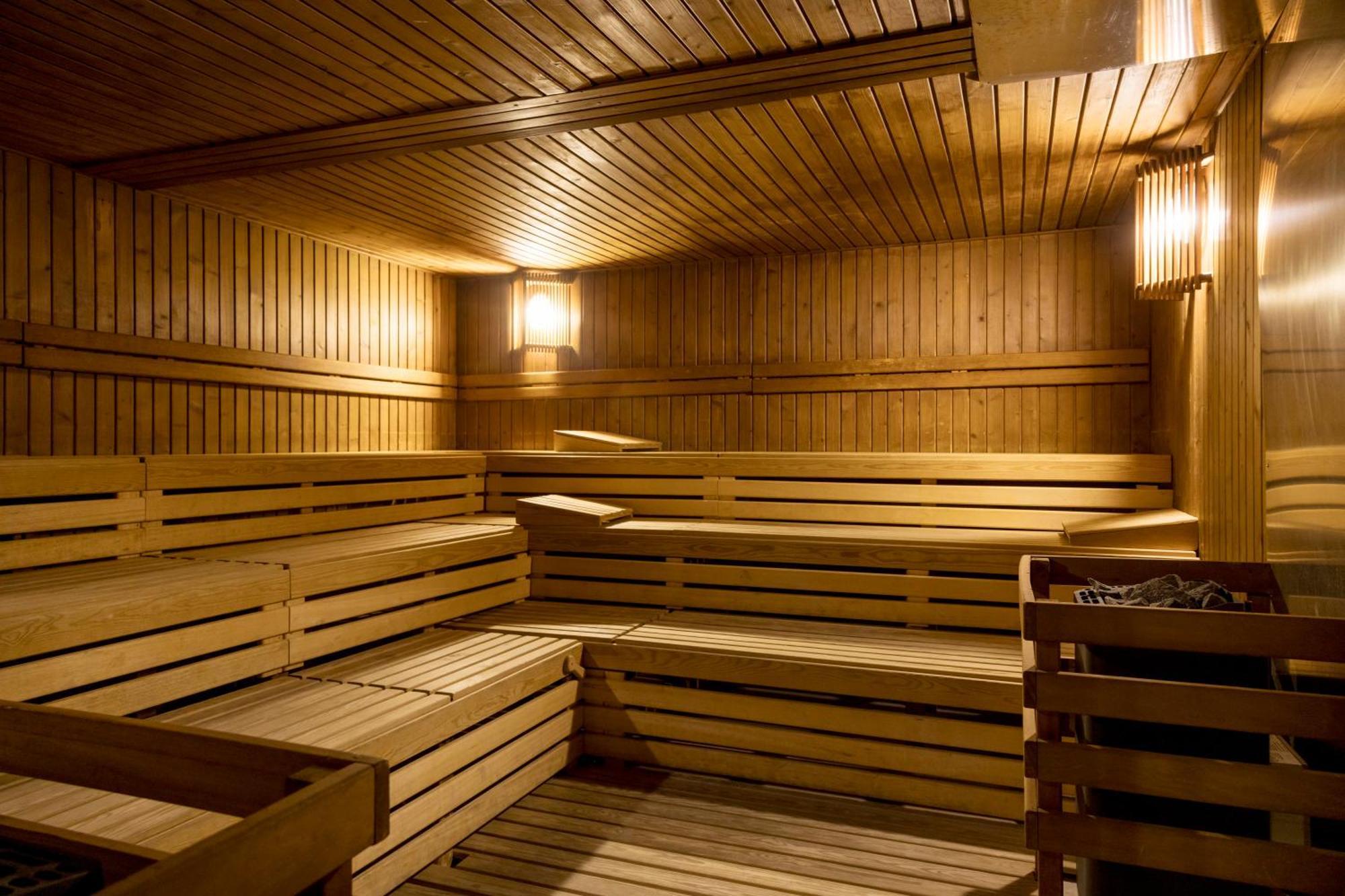 Ilunion Les Corts Spa Барселона Екстериор снимка
